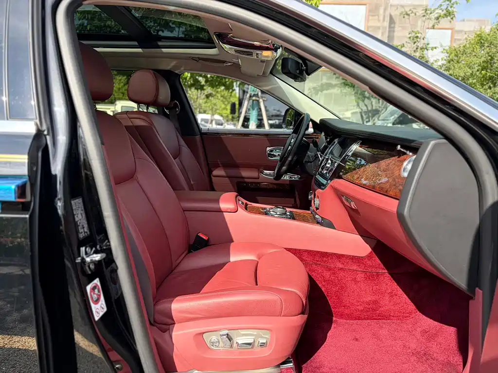Rolls-Royce Ghost — миниатюра 19