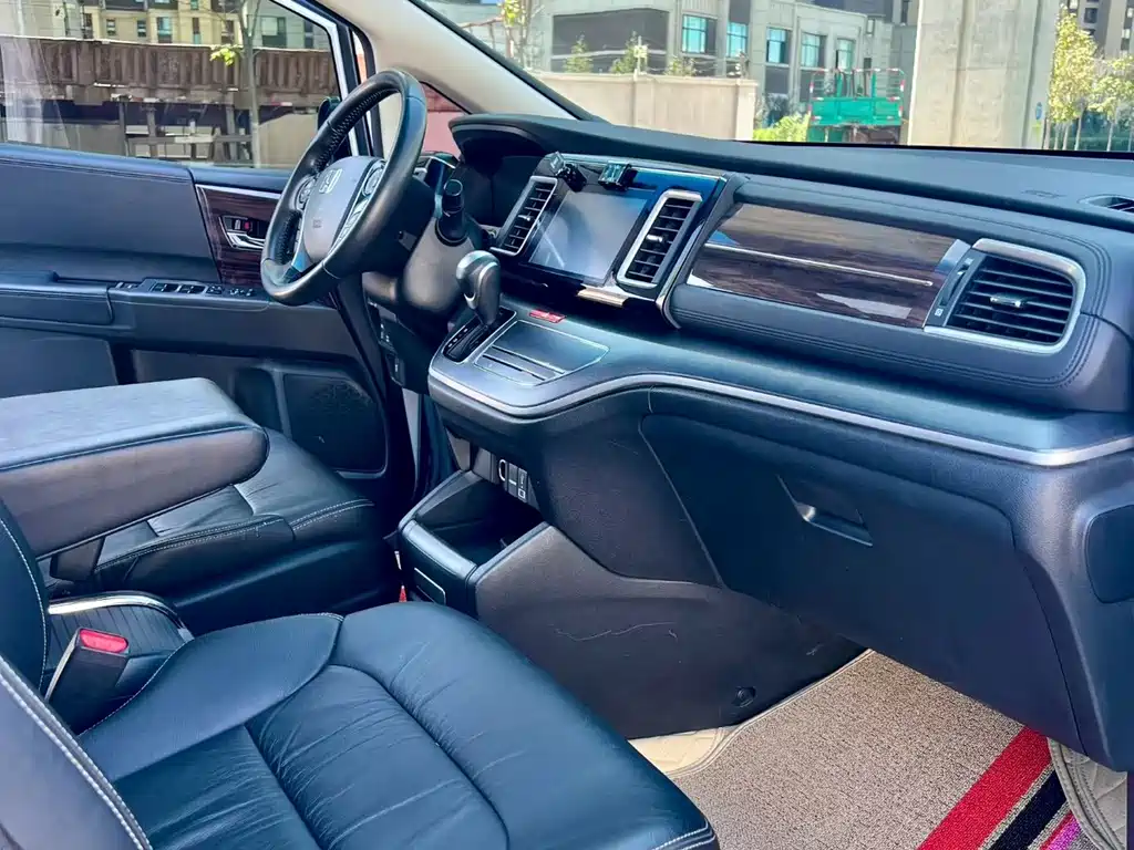 Honda Elysion — миниатюра 8