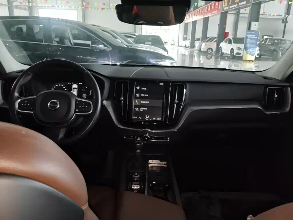 Volvo XC60 — миниатюра 10