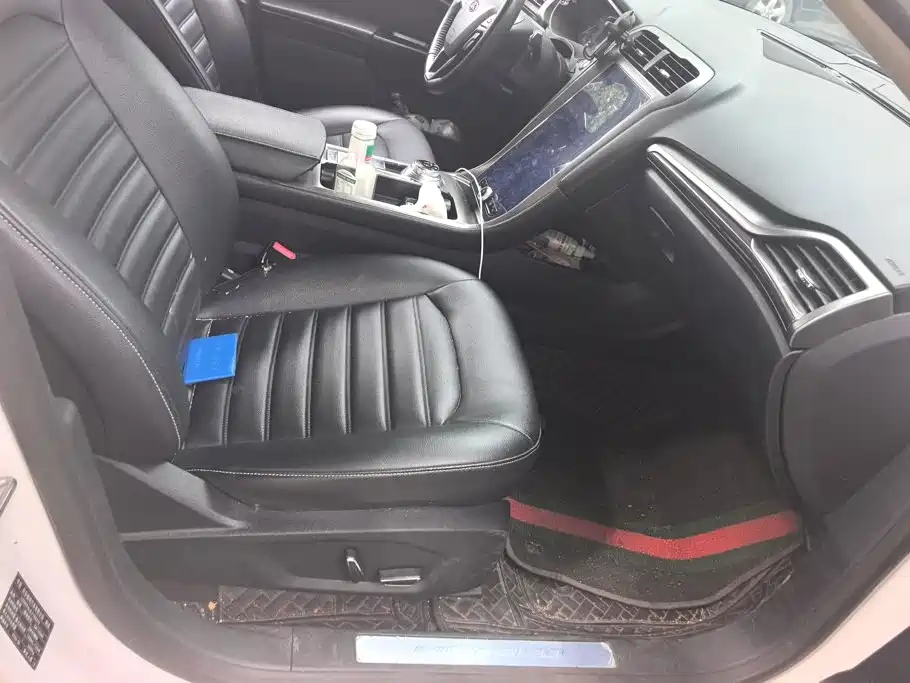 Ford Mondeo — миниатюра 8
