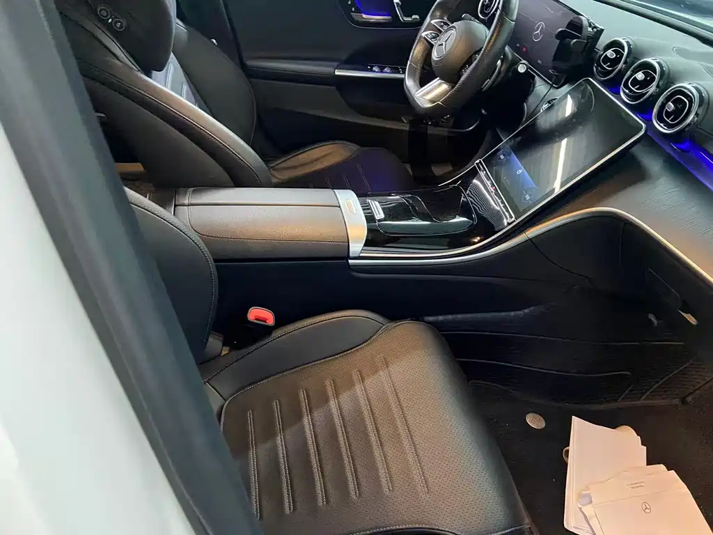 Mercedes-Benz C-Class — миниатюра 6