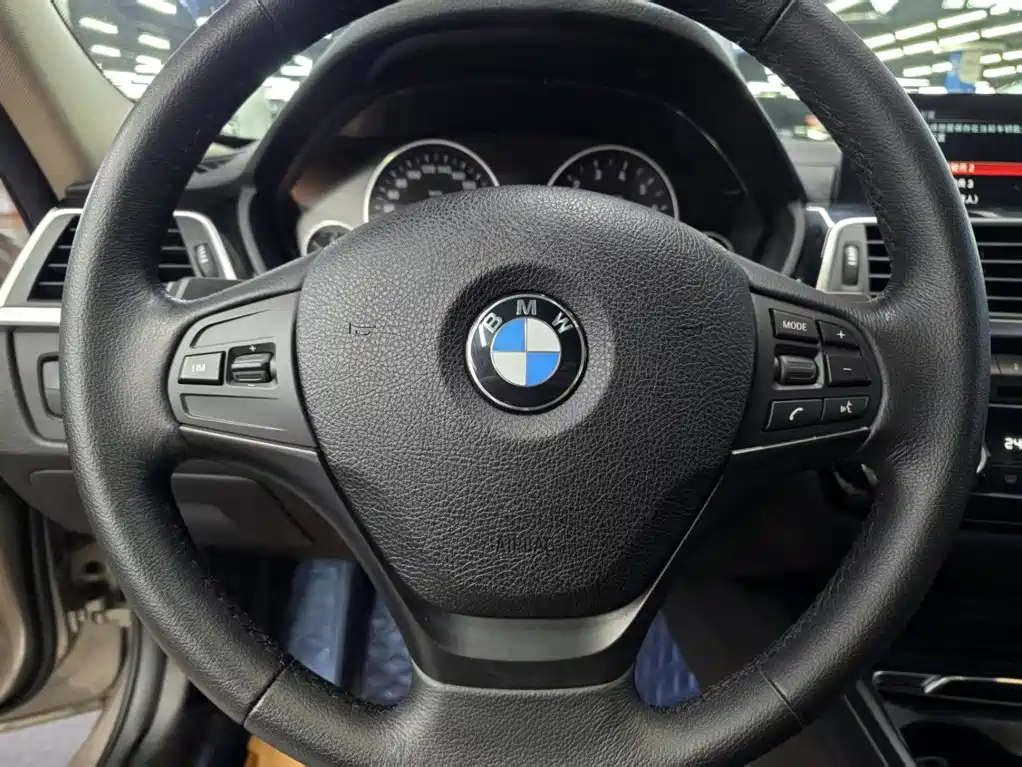 BMW 3 Series — миниатюра 7