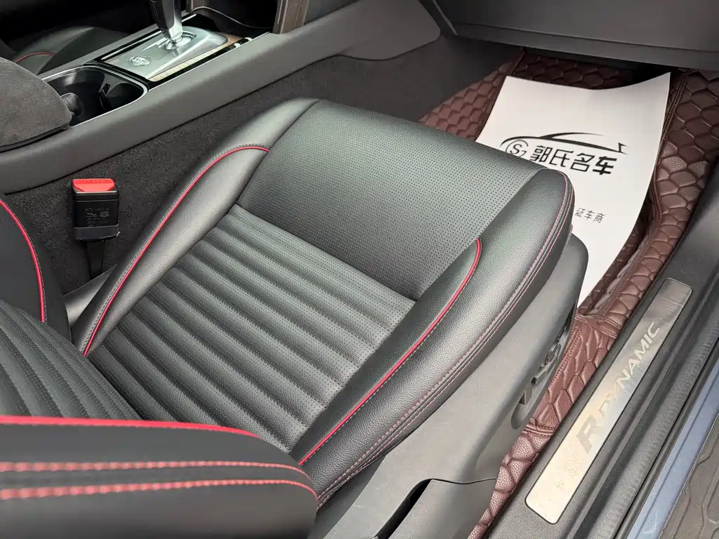 LAND ROVER DISCOVER SPORTS