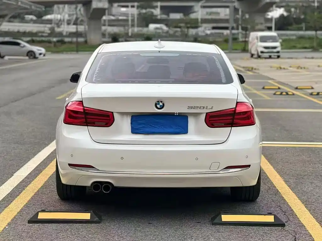 BMW 3 Series — миниатюра 8