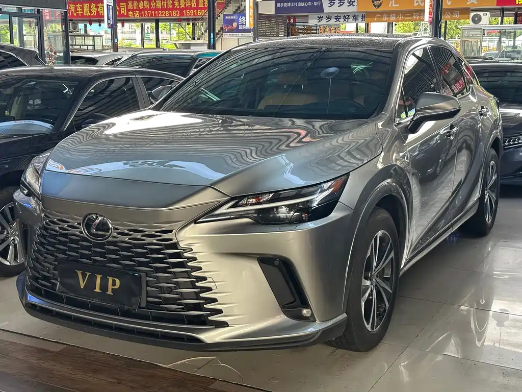 Lexus RX 2025