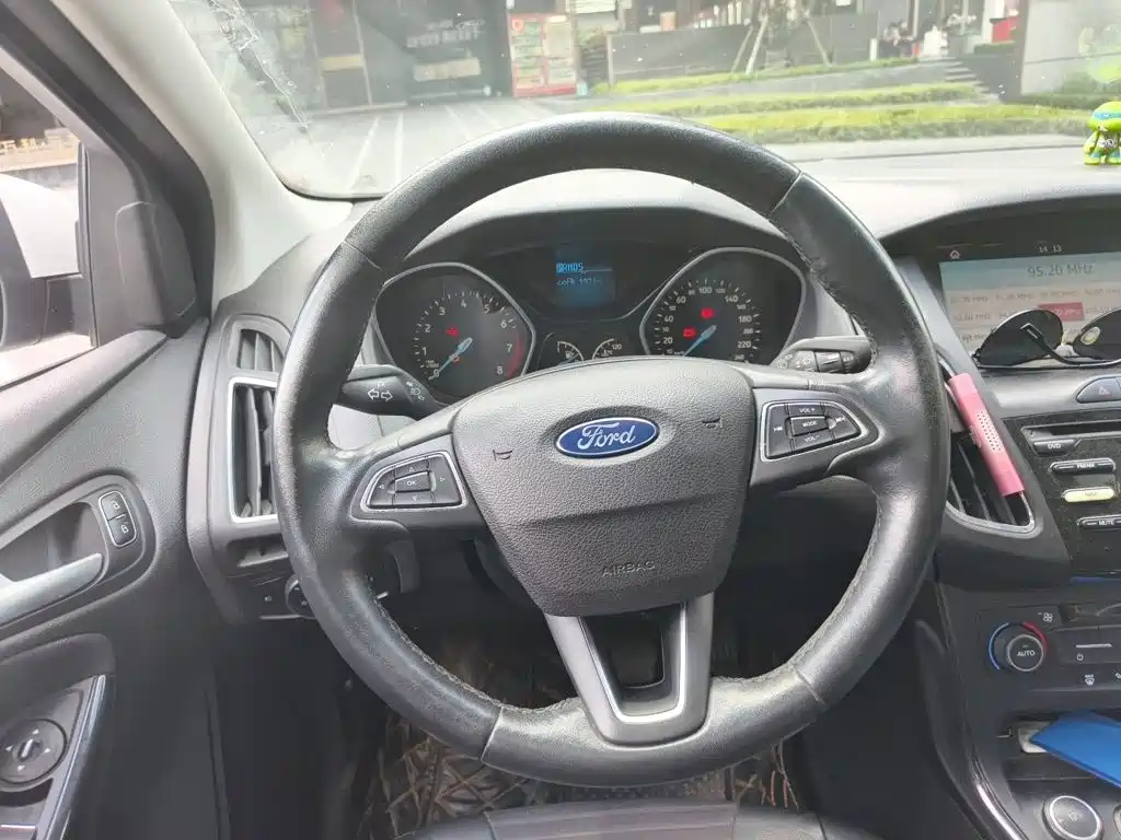 Ford Focus — миниатюра 3