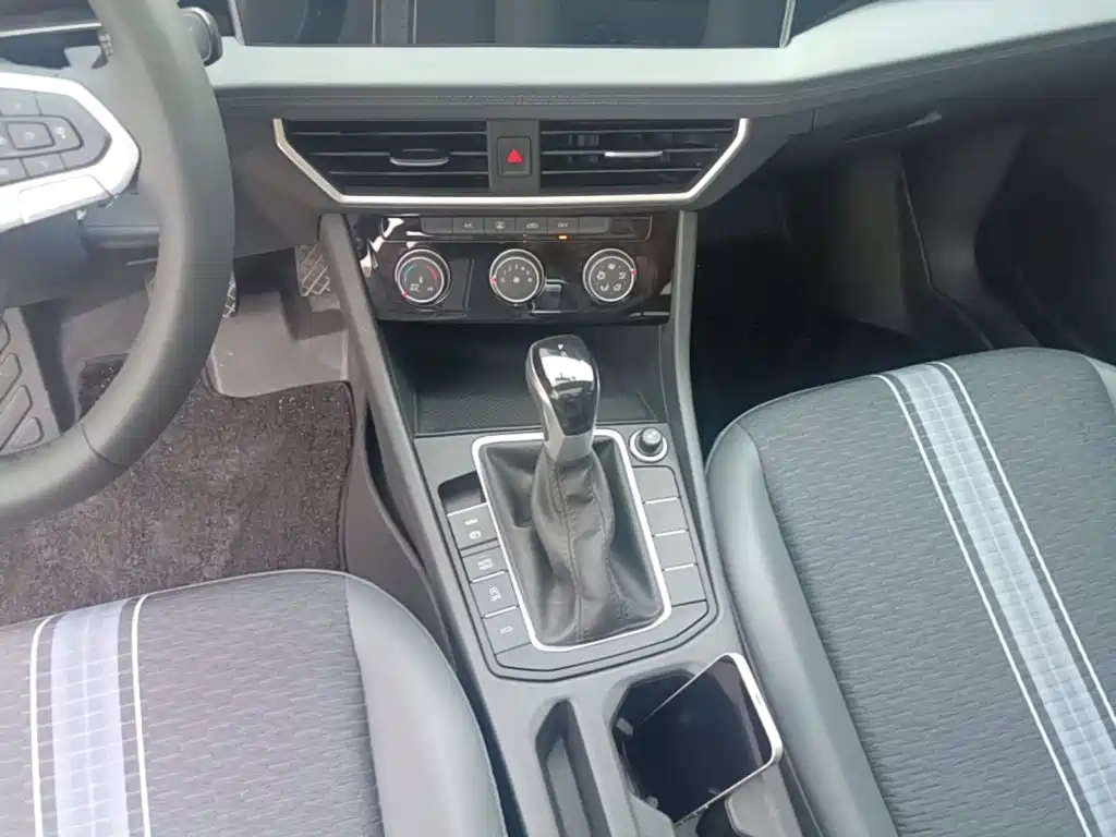 Volkswagen Sagitar — миниатюра 14