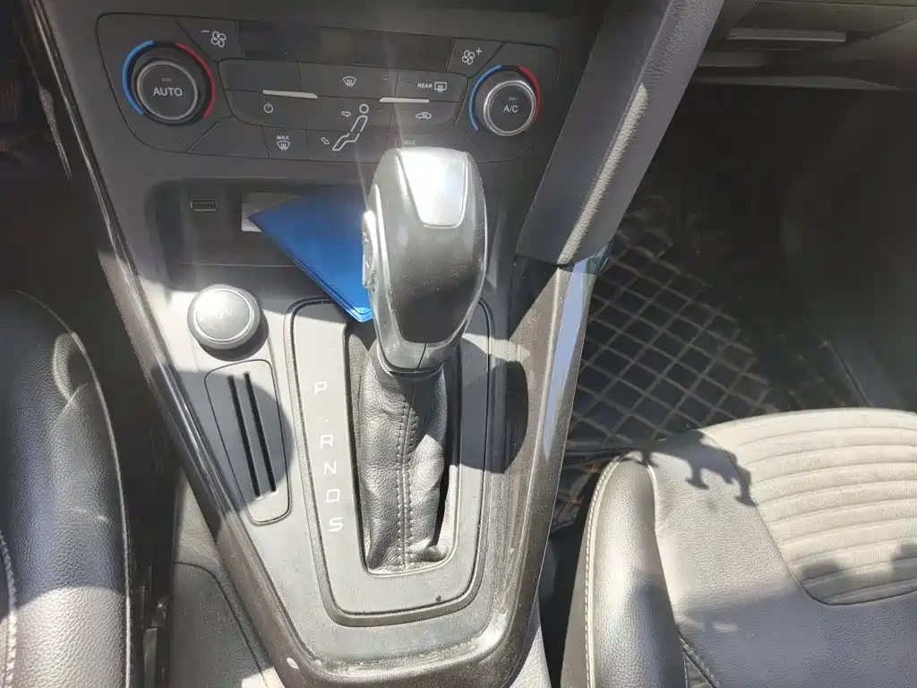 Ford Focus — миниатюра 7