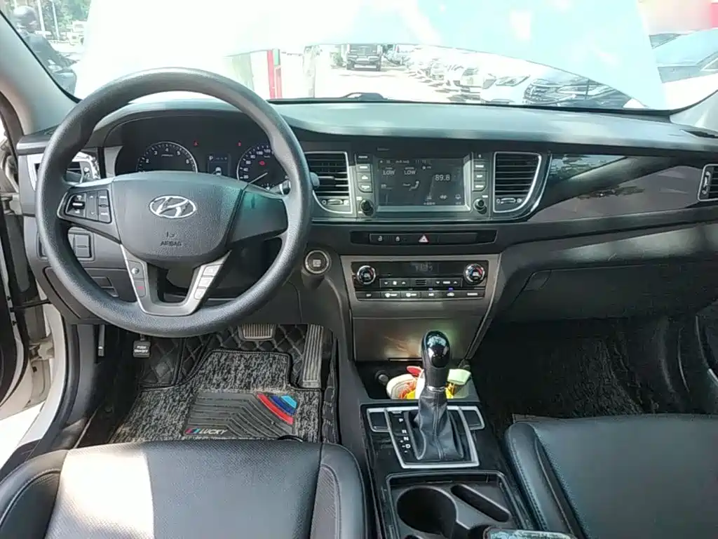 Hyundai Mistra — миниатюра 10