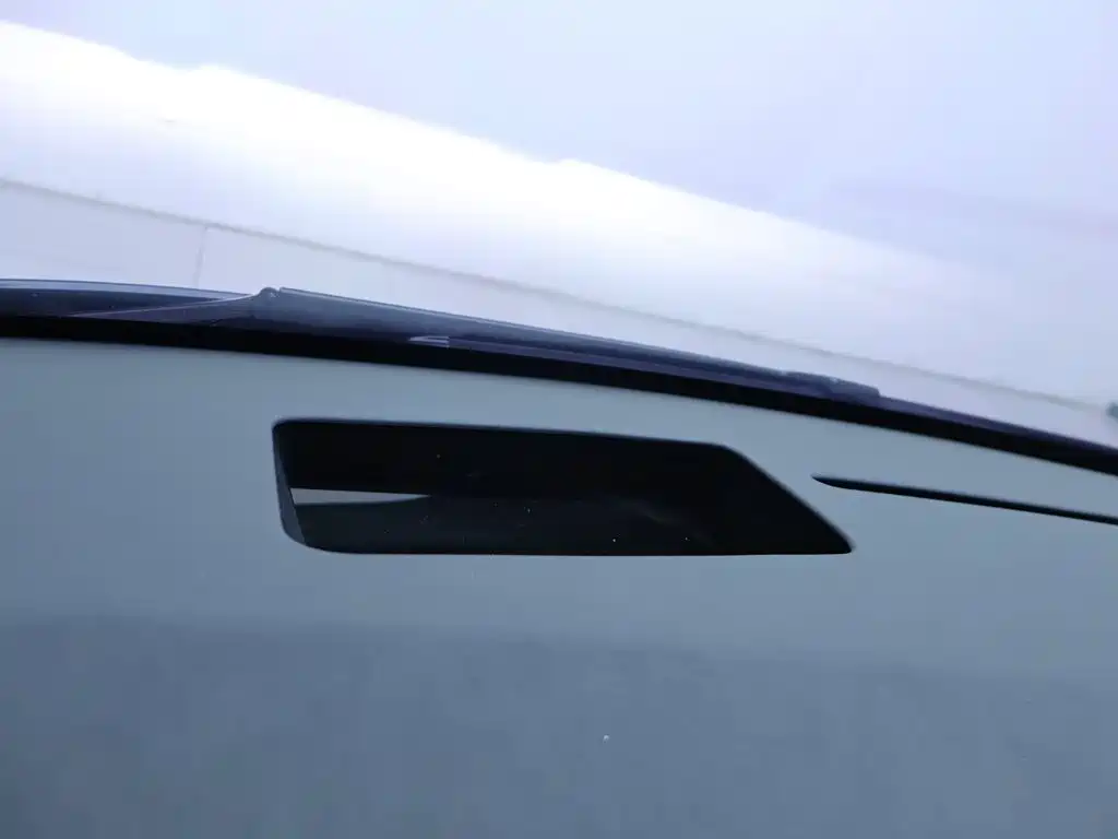 Li Auto Li MEGA — миниатюра 29