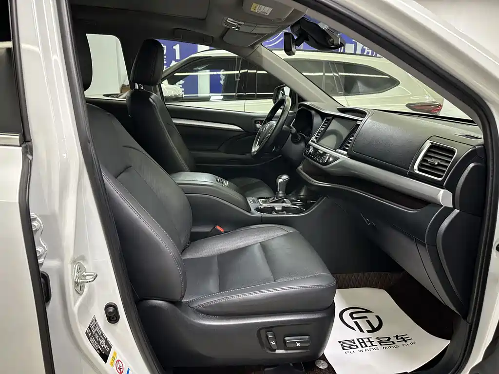 Toyota Highlander — миниатюра 14