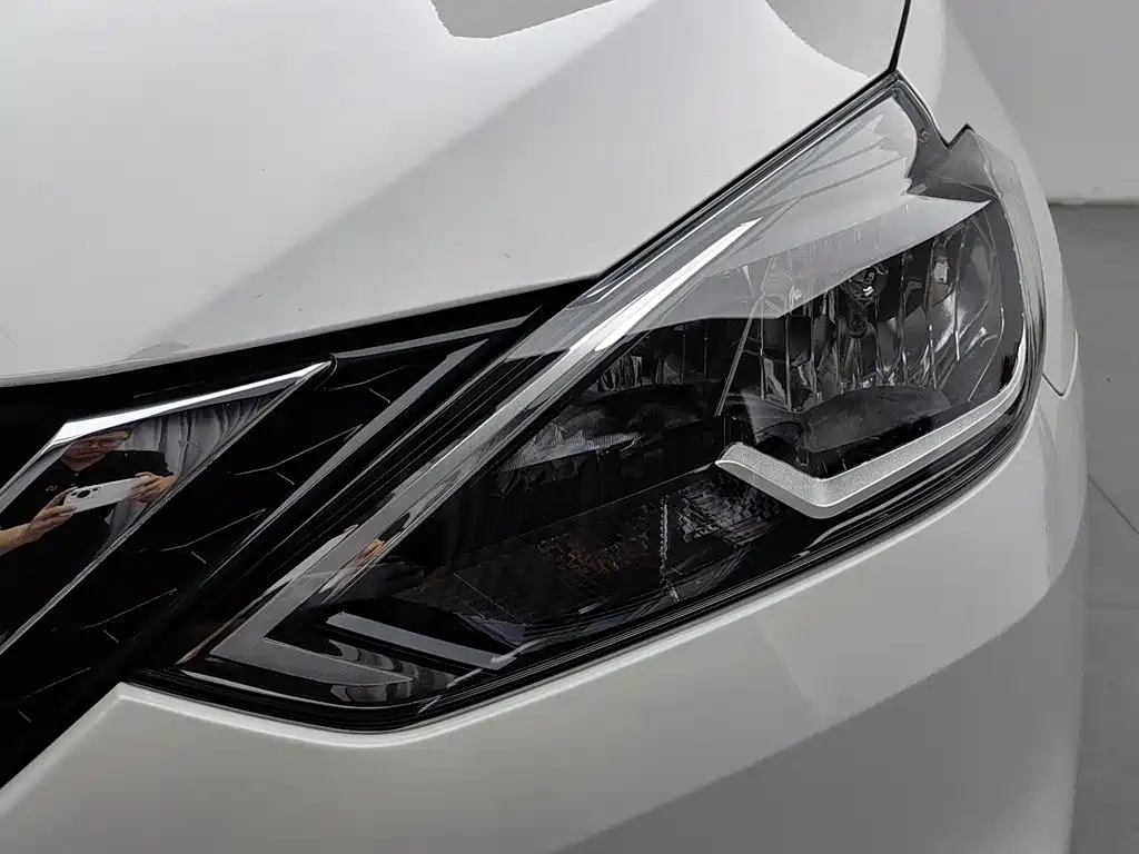 Nissan Sylphy — миниатюра 7
