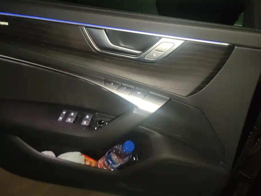 Audi A6L 2024 45 TFSI quattro