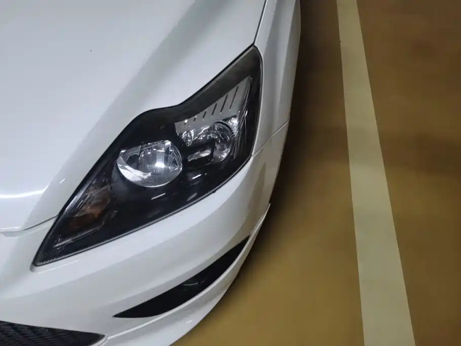 Ford Focus — миниатюра 5