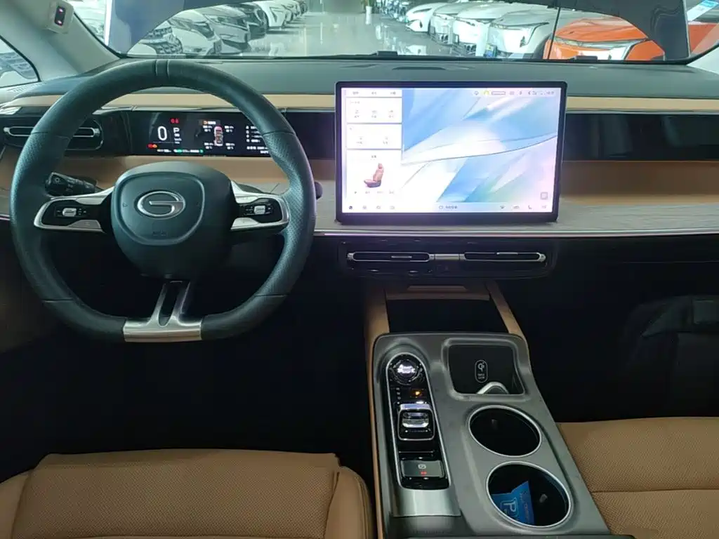 GAC Motor Trumpchi E8 PHEV — миниатюра 10