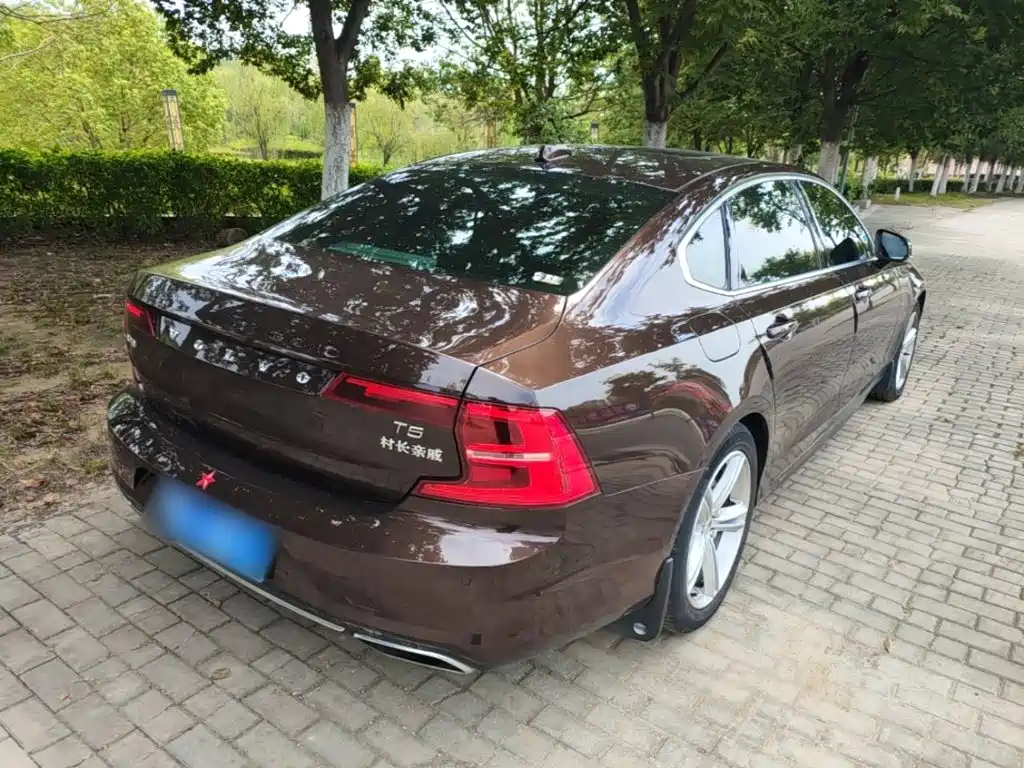 Volvo S90 — миниатюра 7