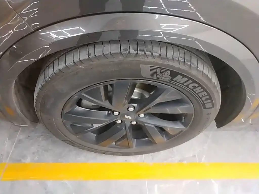 Li Auto Li L8 — миниатюра 23