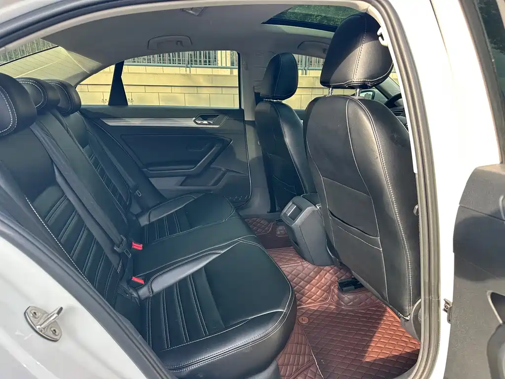 Volkswagen Lamando — миниатюра 10