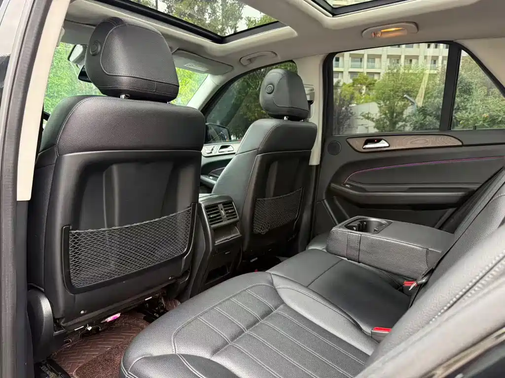 Mercedes-Benz GLE (Import) — миниатюра 35