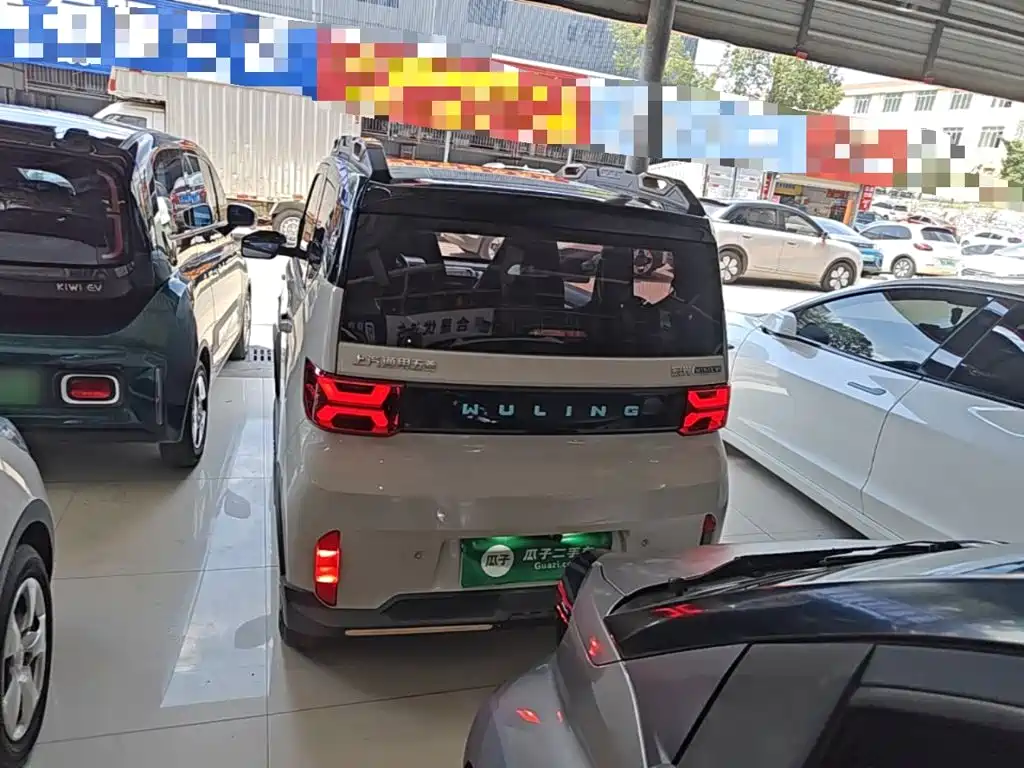 Wuling MINIEV — миниатюра 6