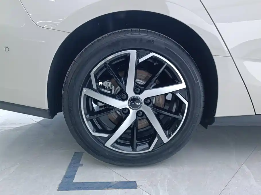 BYD Seal 07 DM-i — миниатюра 6