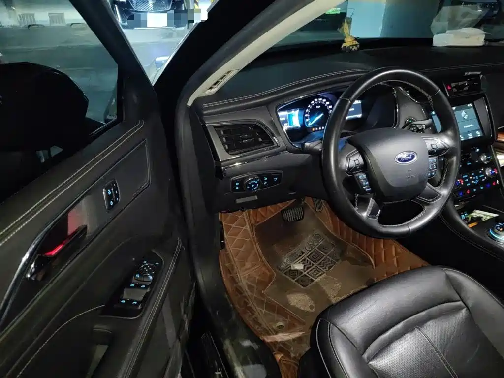 Ford Taurus — миниатюра 13