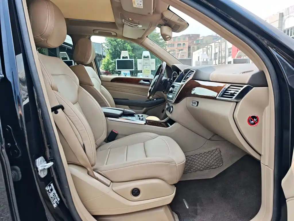 Mercedes-Benz M-Class — миниатюра 21