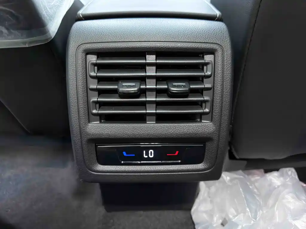 Volkswagen Golf — миниатюра 17