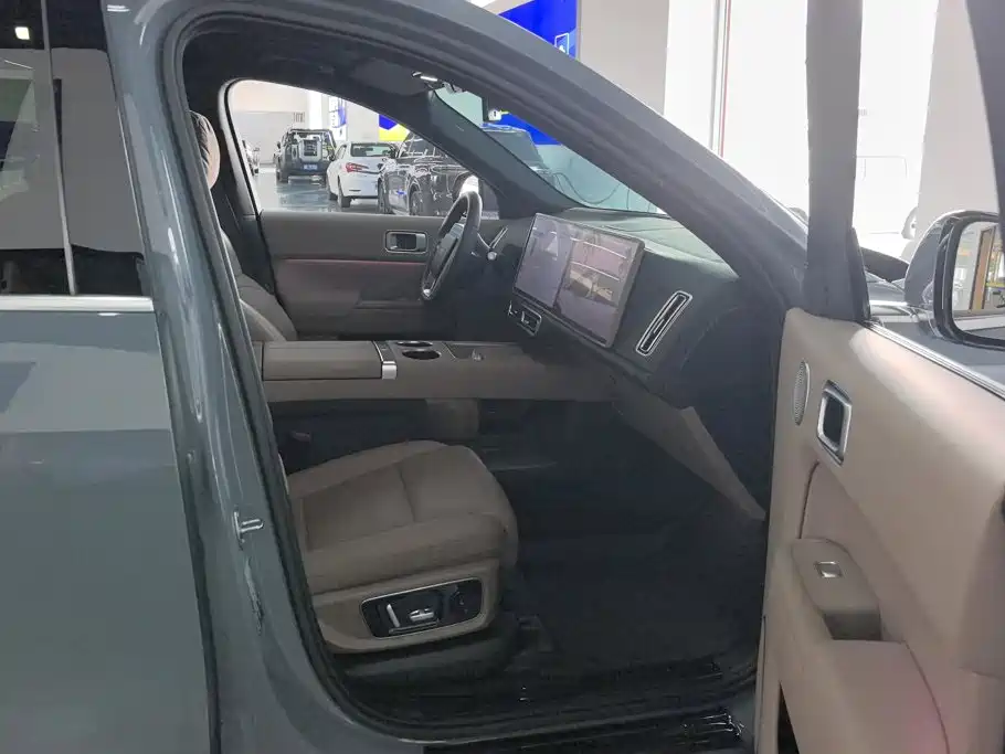 Li Auto Li L8 — миниатюра 8