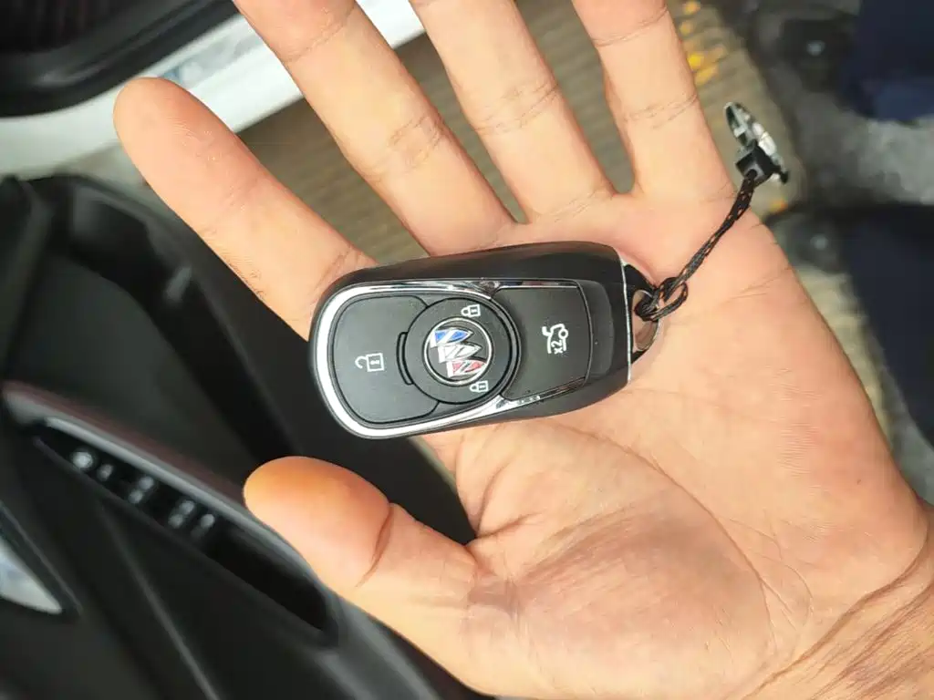 Buick Verano — миниатюра 9