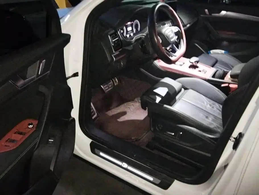 Audi Q5L — миниатюра 7