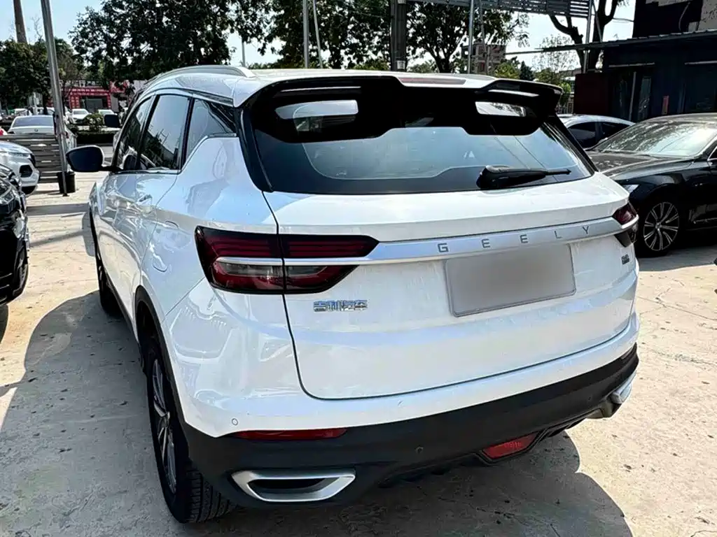 Geely Binyue — миниатюра 6