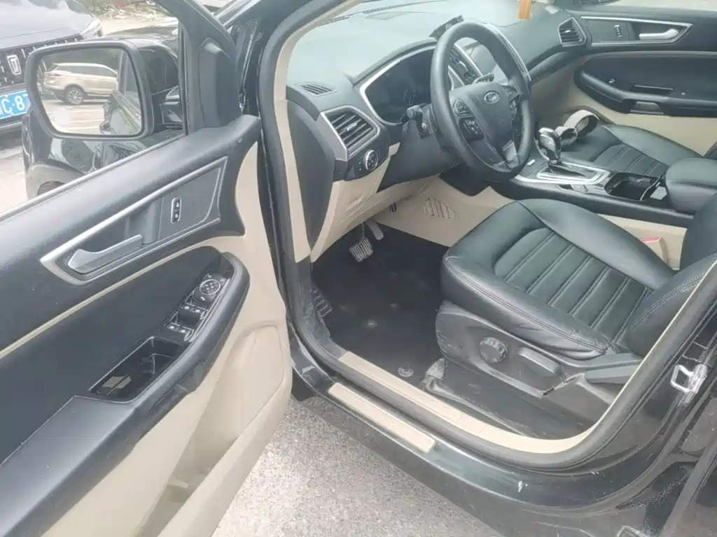 Ford Edge — миниатюра 16
