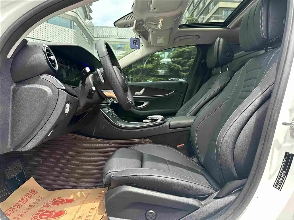 Mercedes-Benz E-Class — миниатюра 4