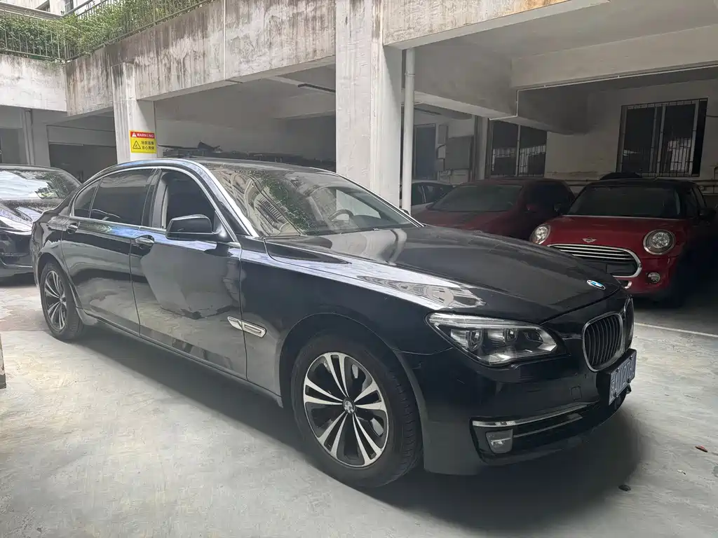 BMW 7 Series — миниатюра 3