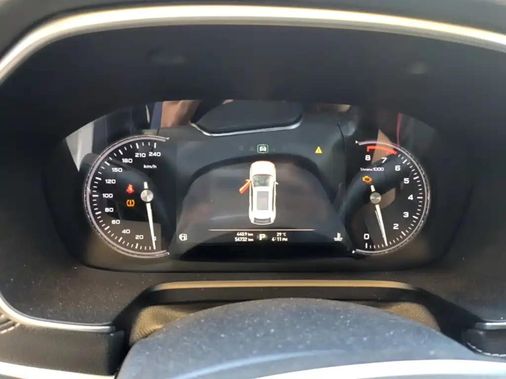 Roewe RX5 — миниатюра 12