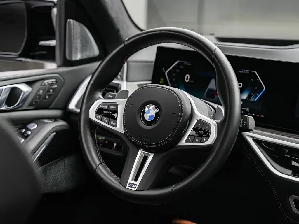 BMW X7 M60i — миниатюра 8