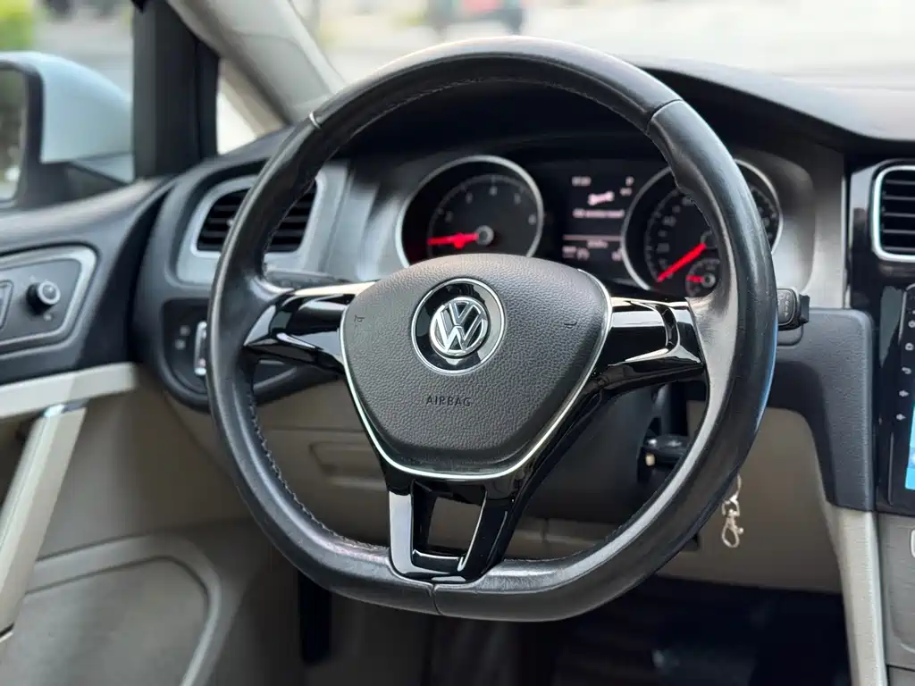 Volkswagen Golf — миниатюра 13