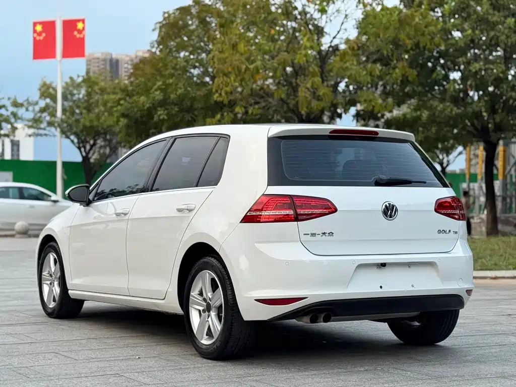 Volkswagen Golf — миниатюра 6