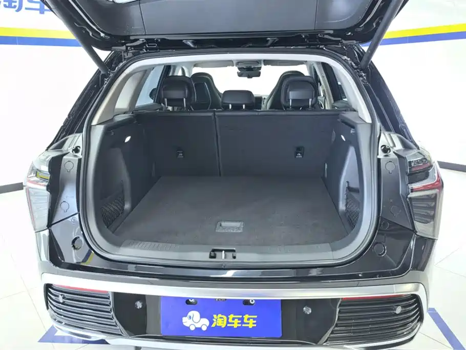 Hongqi HS3 PHEV 2024 115km