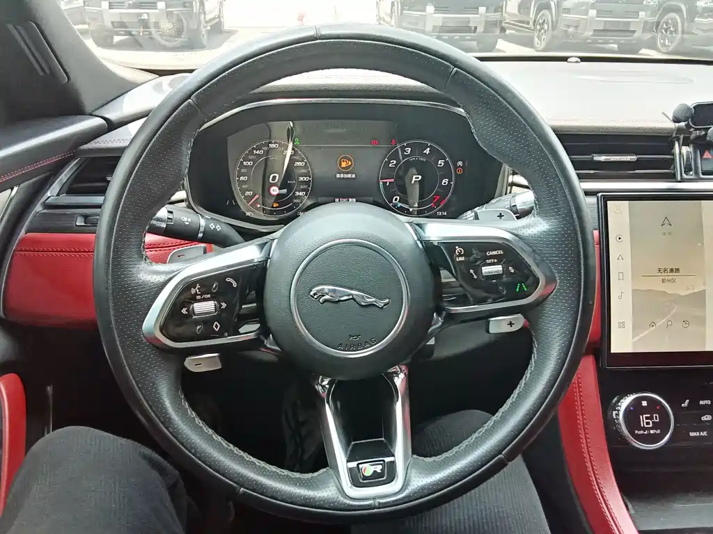 Jaguar XFL — миниатюра 7