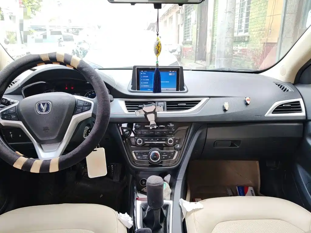 Changan V7 — миниатюра 10
