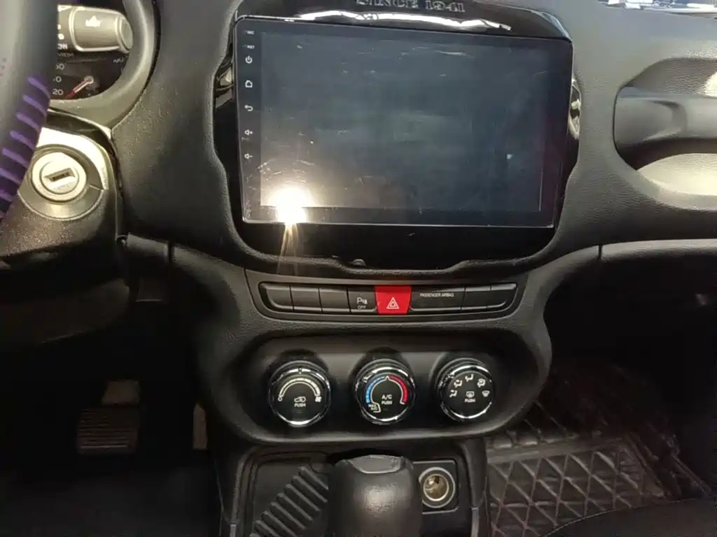 Jeep Renegade — миниатюра 13