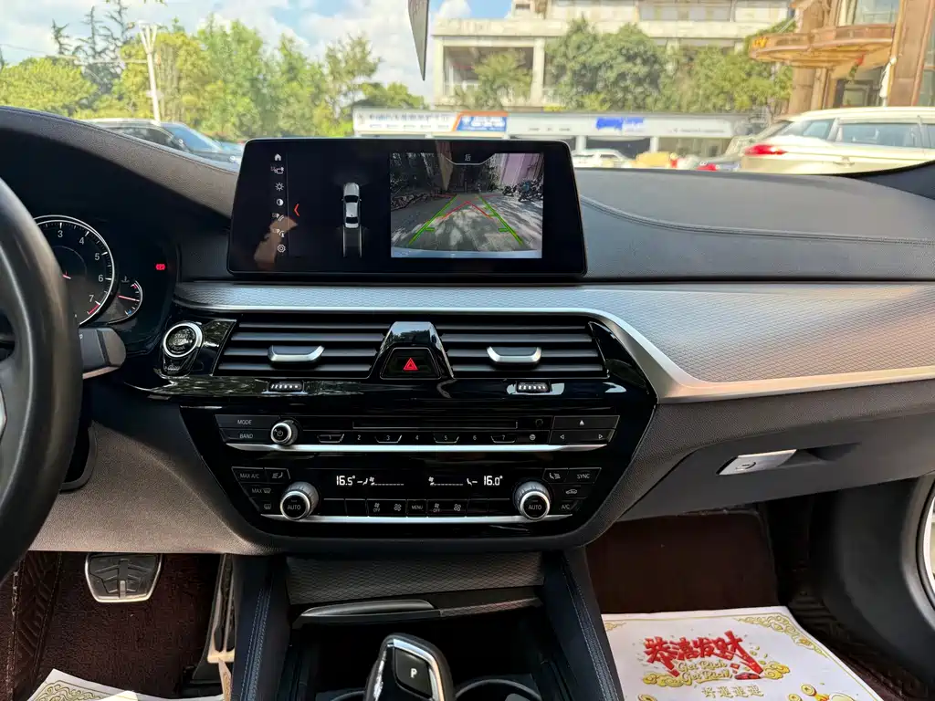 BMW 5 Series (Import) — миниатюра 14