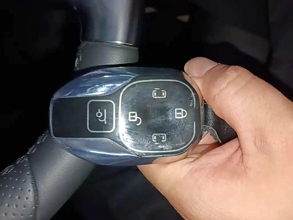 GAC Motor Trumpchi E8 PHEV — миниатюра 9