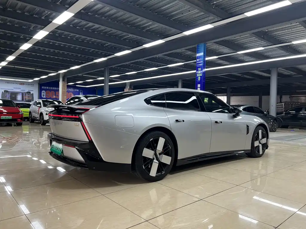 XPeng P7 — миниатюра 7