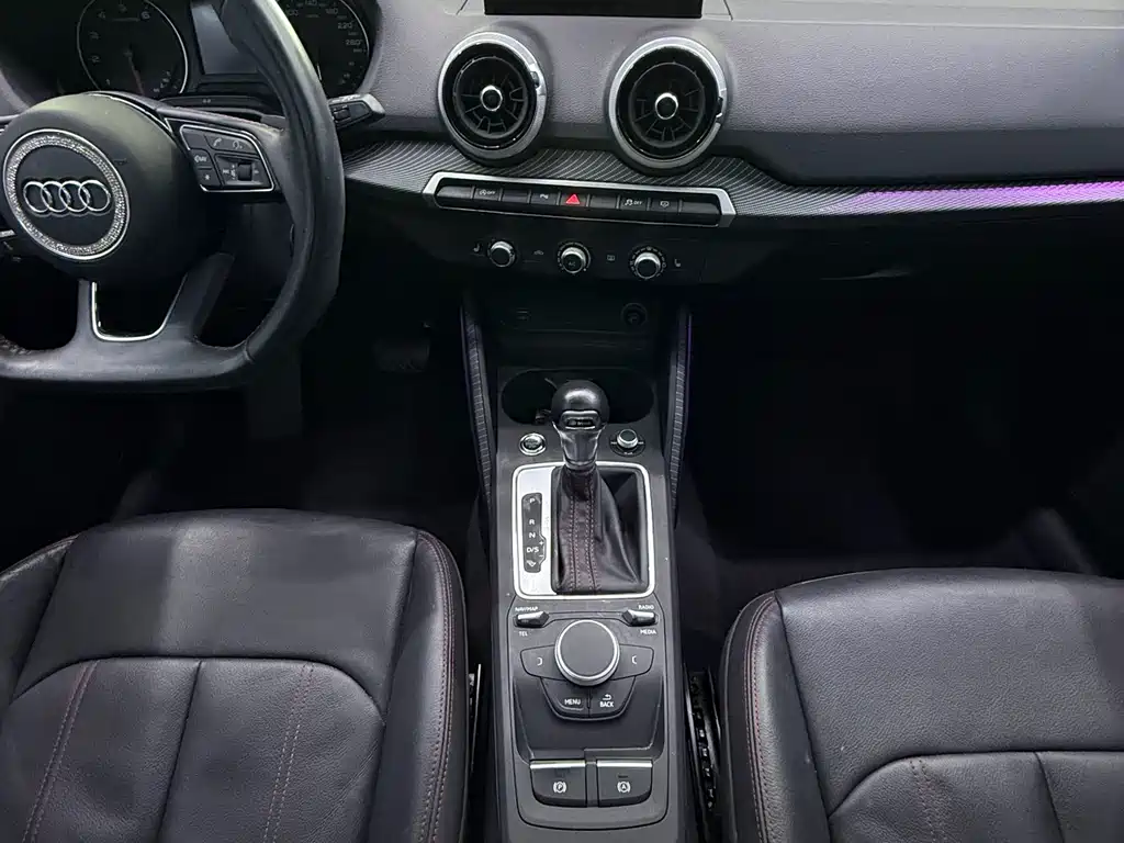 Audi Q2L 2022 35 TFSI Fashion