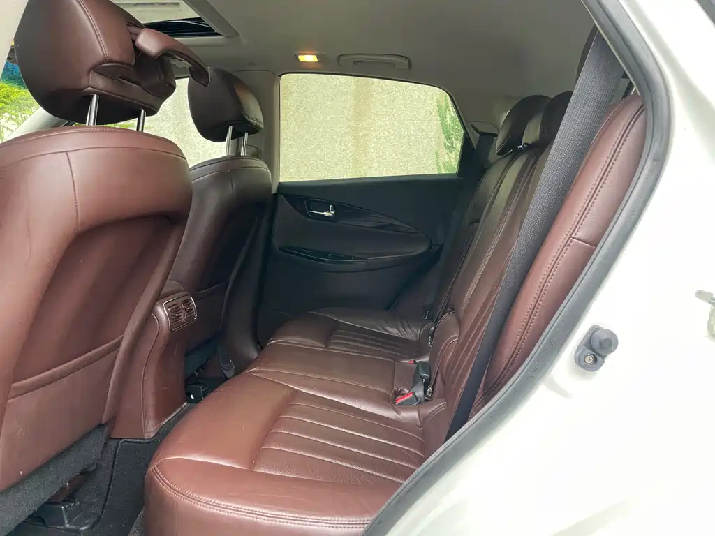 Infiniti QX50 2013 2.5L