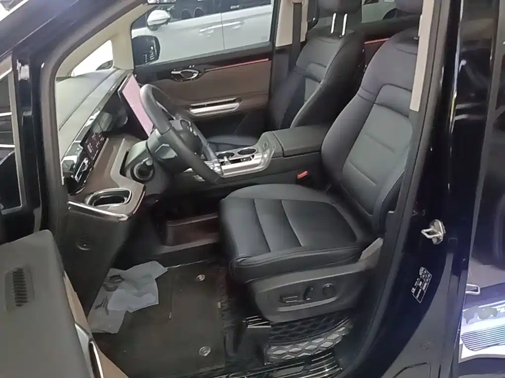 GAC Motor Trumpchi E8 PHEV — миниатюра 15