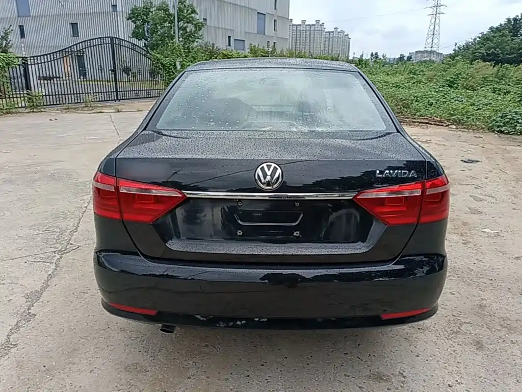 Volkswagen Lavida — миниатюра 6